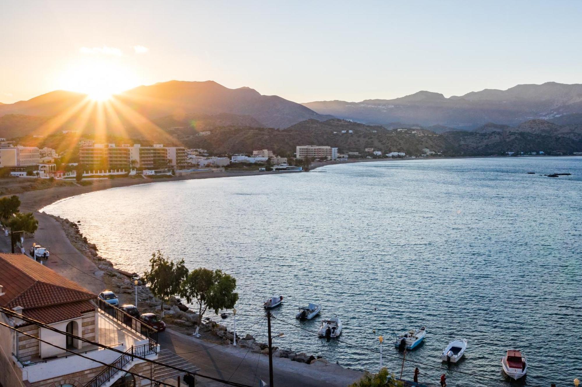 Olia Boutique Apartments Karpathos Bagian luar foto